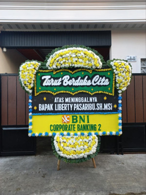 Papan Bunga Duka di Tanjakan Mekar