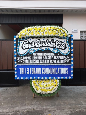 Papan Bunga Duka di Tanjakan Mekar